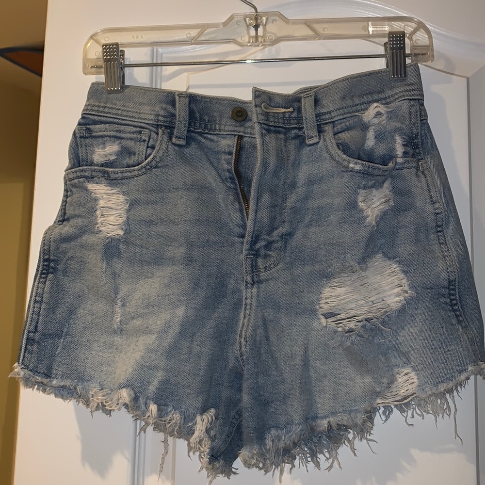 Ripped Jean shorts - light blue